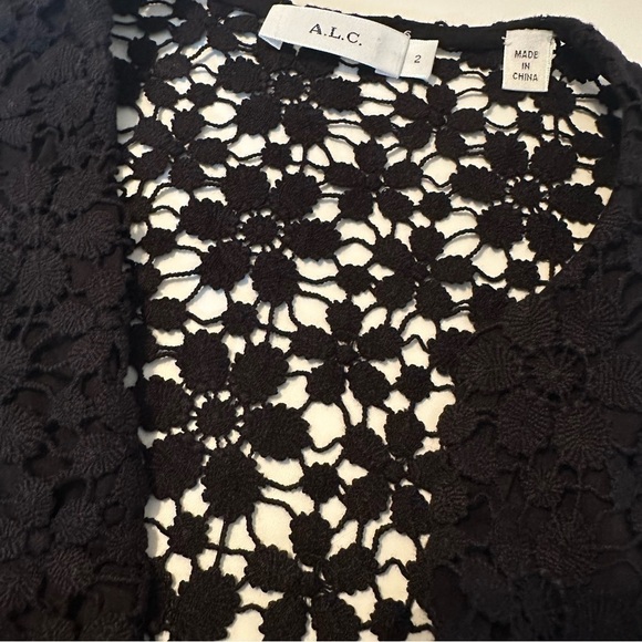 A.L.C. Lace Sleeveless V Neck Black Benni Top - Size 2 - Picture 8 of 15